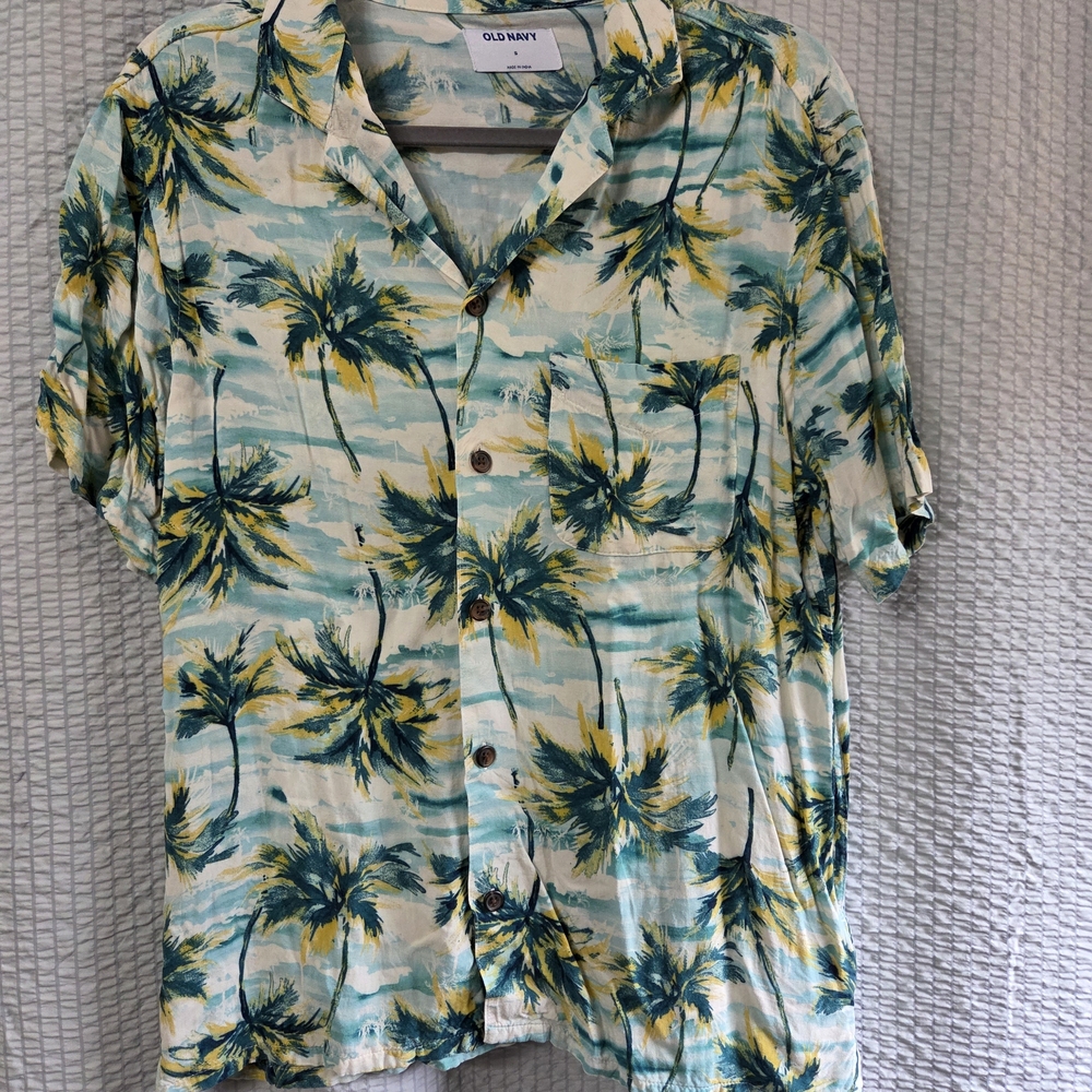Old Navy Men's Tropical Print Shirt - Green and Yellow